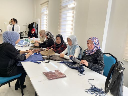 8 MAHALLEDE 75 KURS AÇILDI